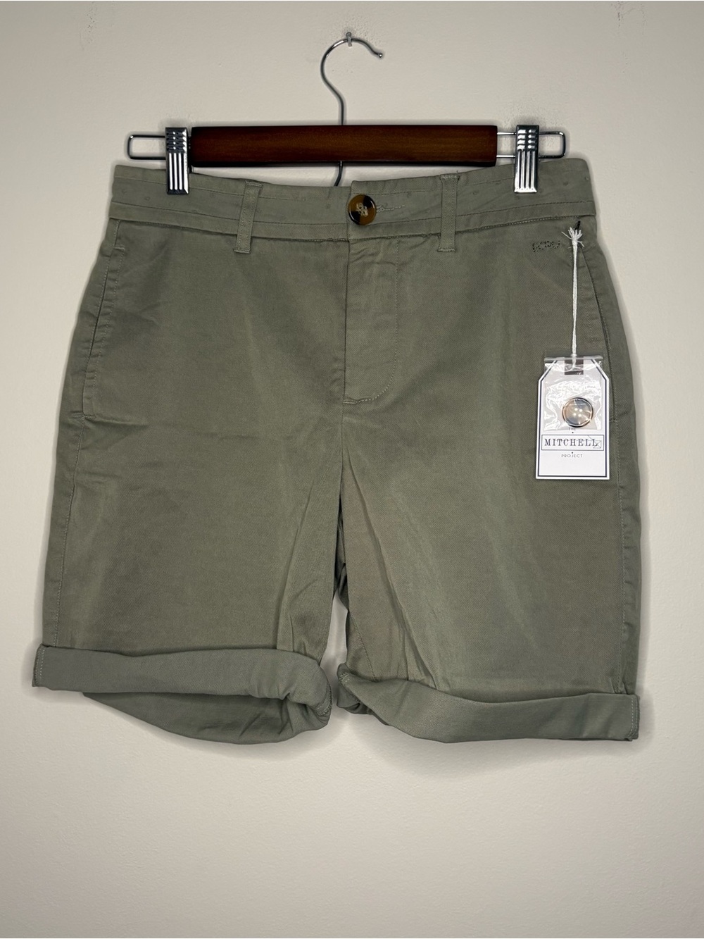 NWT ECRU Womens Green Khaki Shorts 4 Eucalyptus New York Coastal Beachy